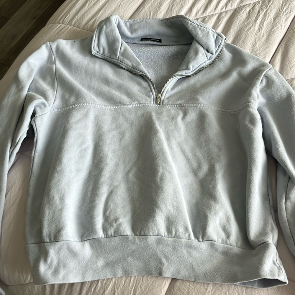 Brandy Melville sweatshirt